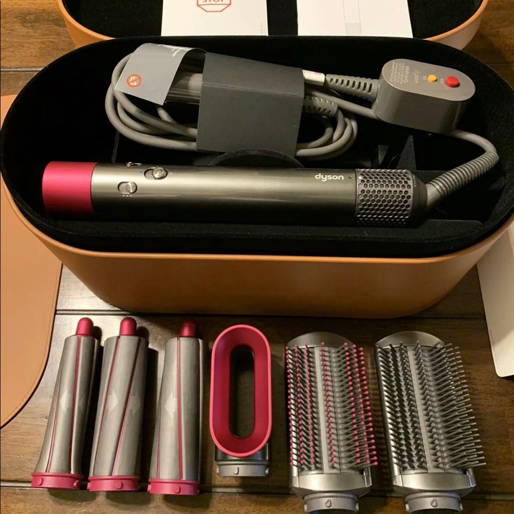 Dyson Airwrap Dryer Styler with 6 attachment